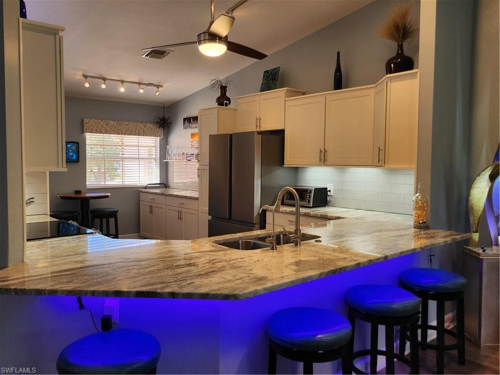 524 Lake Louise CIR # 504, NAPLES FL 34110-11