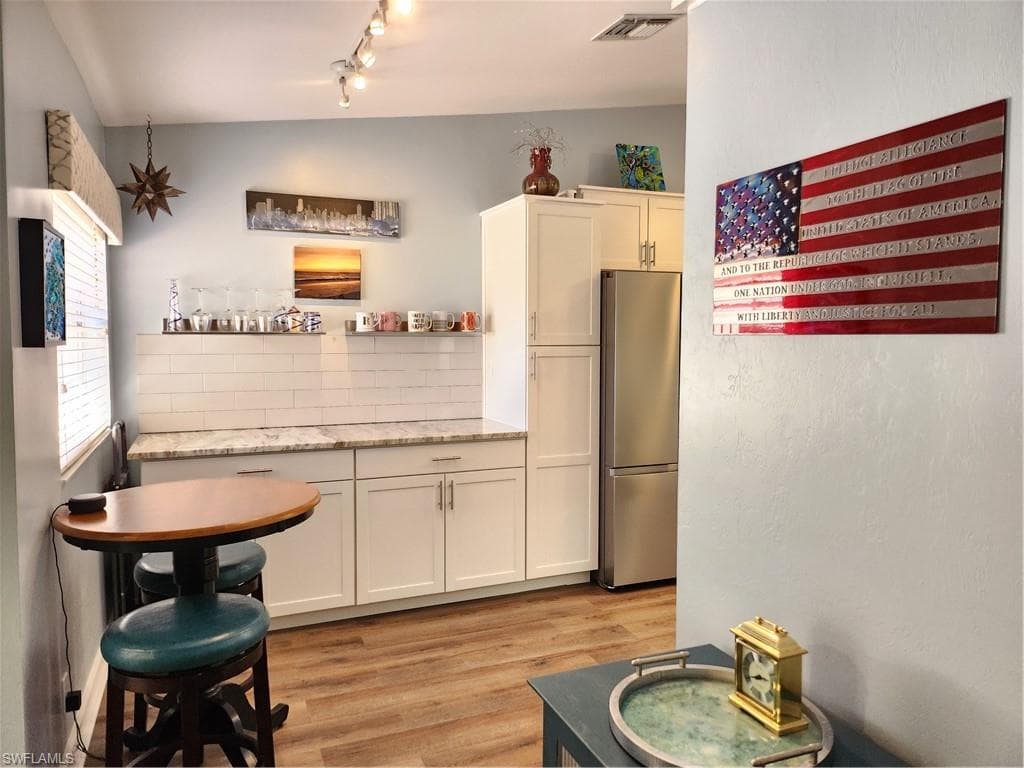 524 Lake Louise CIR # 504, NAPLES FL 34110-3