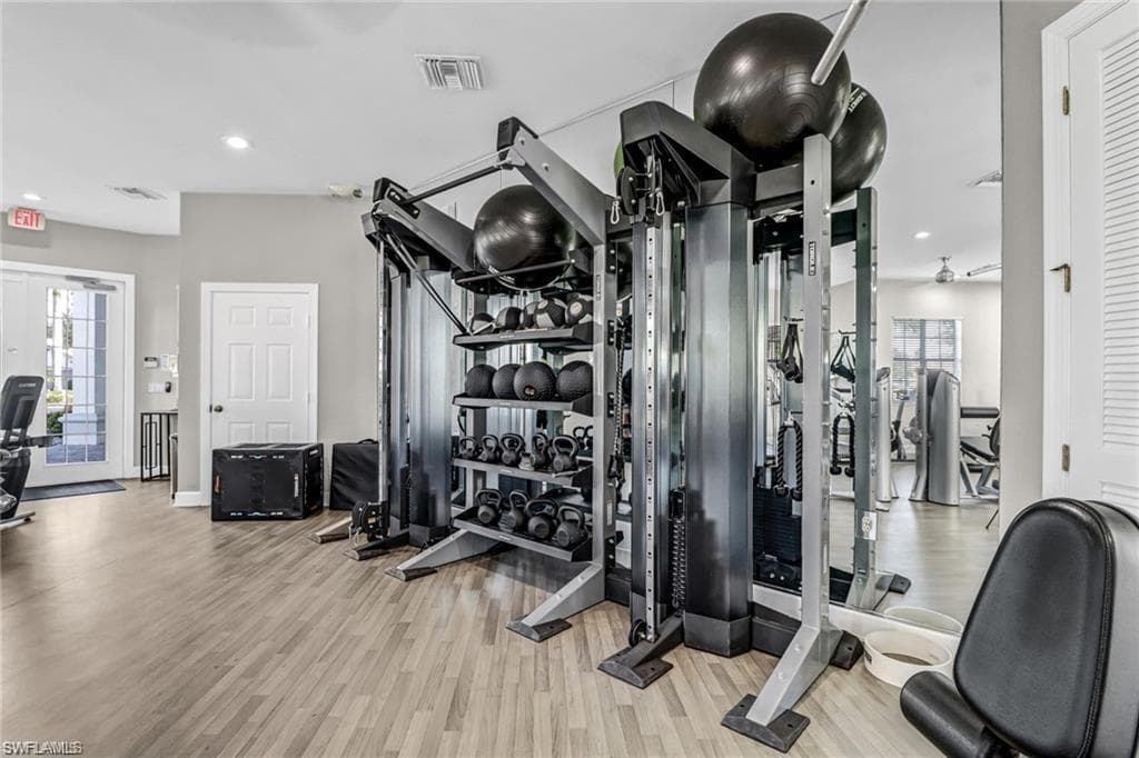 16152 Parque LN, NAPLES FL 34110-45