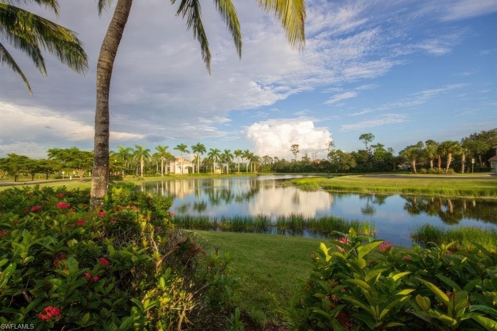 16152 Parque LN, NAPLES FL 34110-48