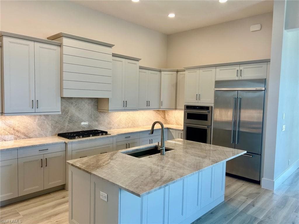 9471 Caymas WAY, NAPLES FL 34114-2