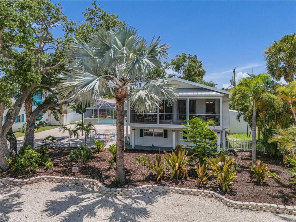 140 Bay Mar DR, FORT MYERS BEACH FL 33931-26