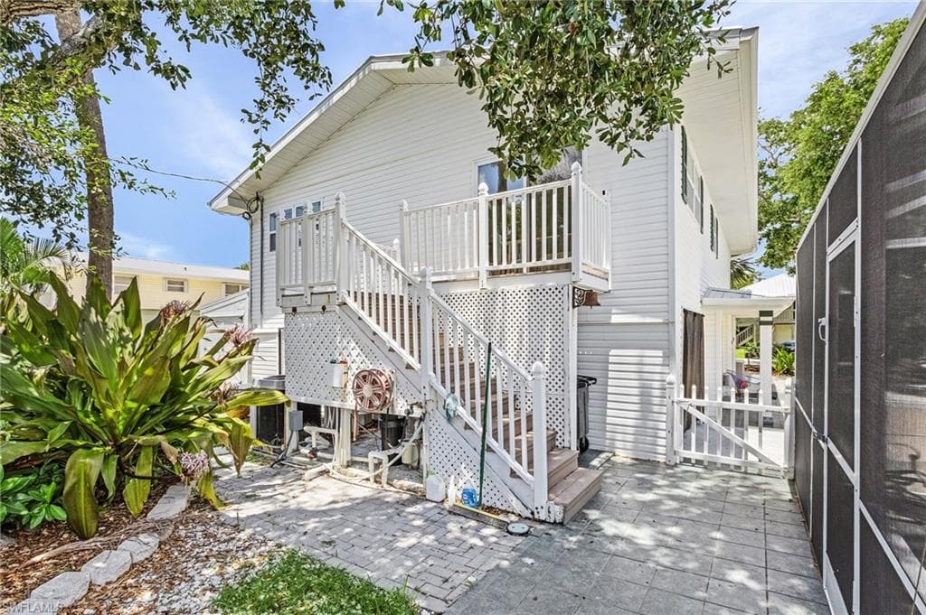 140 Bay Mar DR, FORT MYERS BEACH FL 33931-2