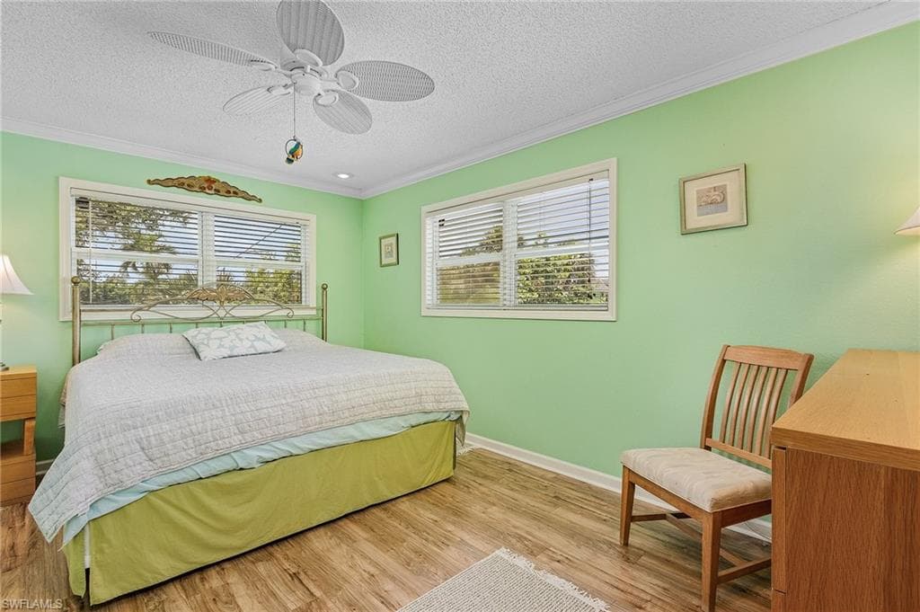 140 Bay Mar DR, FORT MYERS BEACH FL 33931-8