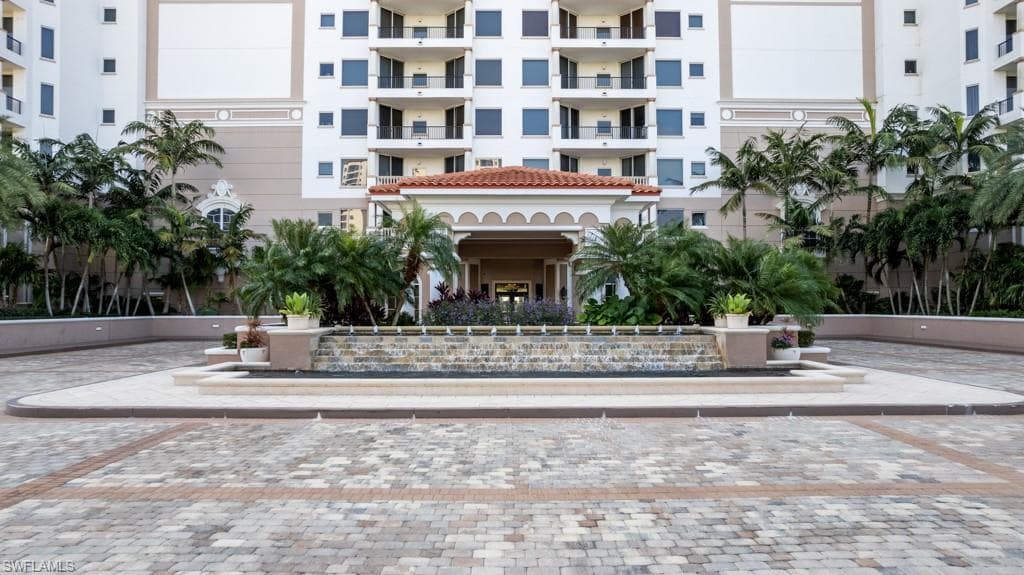 1060 Borghese LN # 205, NAPLES FL 34114-46