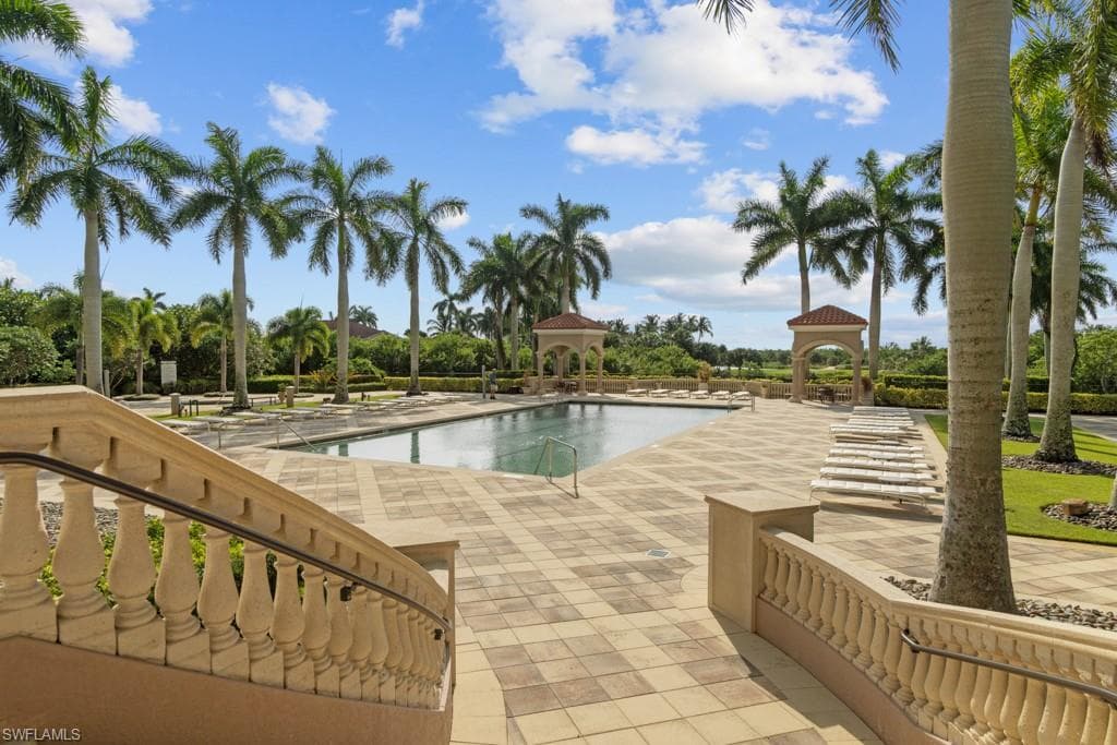 1060 Borghese LN # 205, NAPLES FL 34114-44