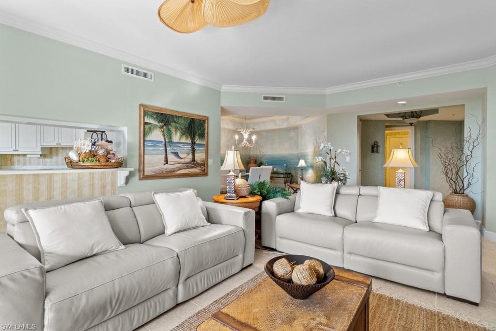 1060 Borghese LN # 205, NAPLES FL 34114-3