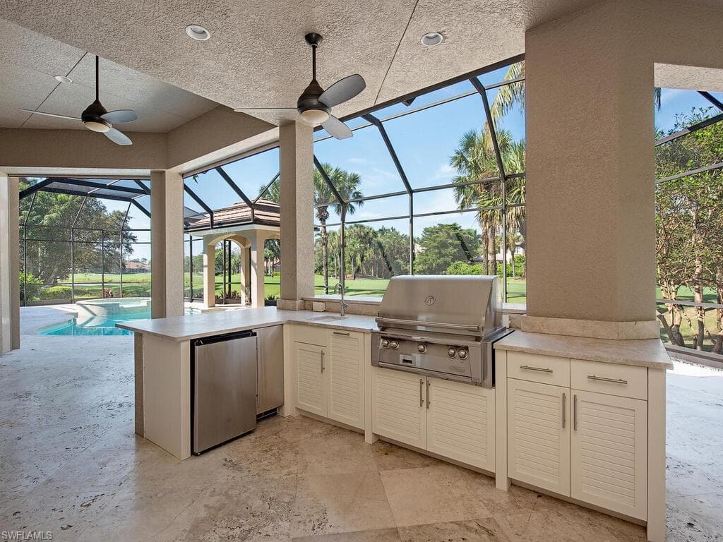 2835 SILVERLEAF LN, NAPLES FL 34105-22