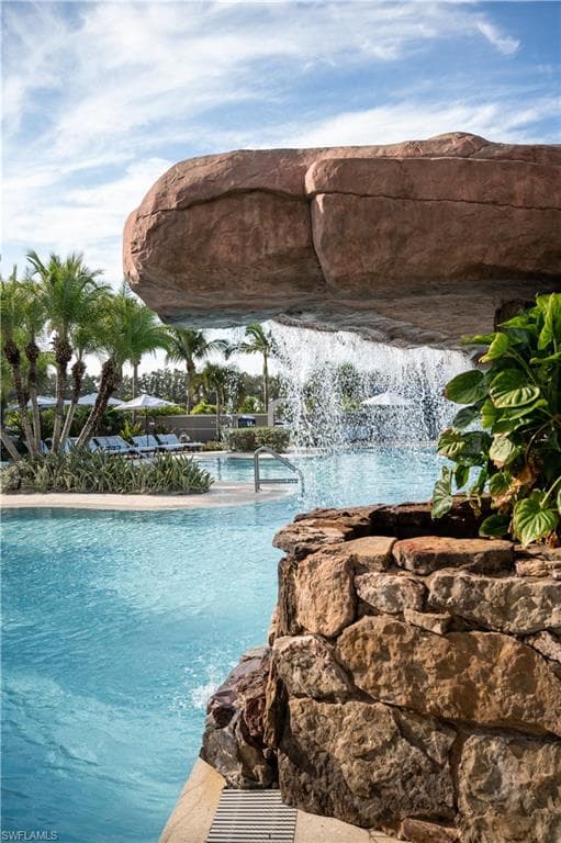 2835 SILVERLEAF LN, NAPLES FL 34105-41