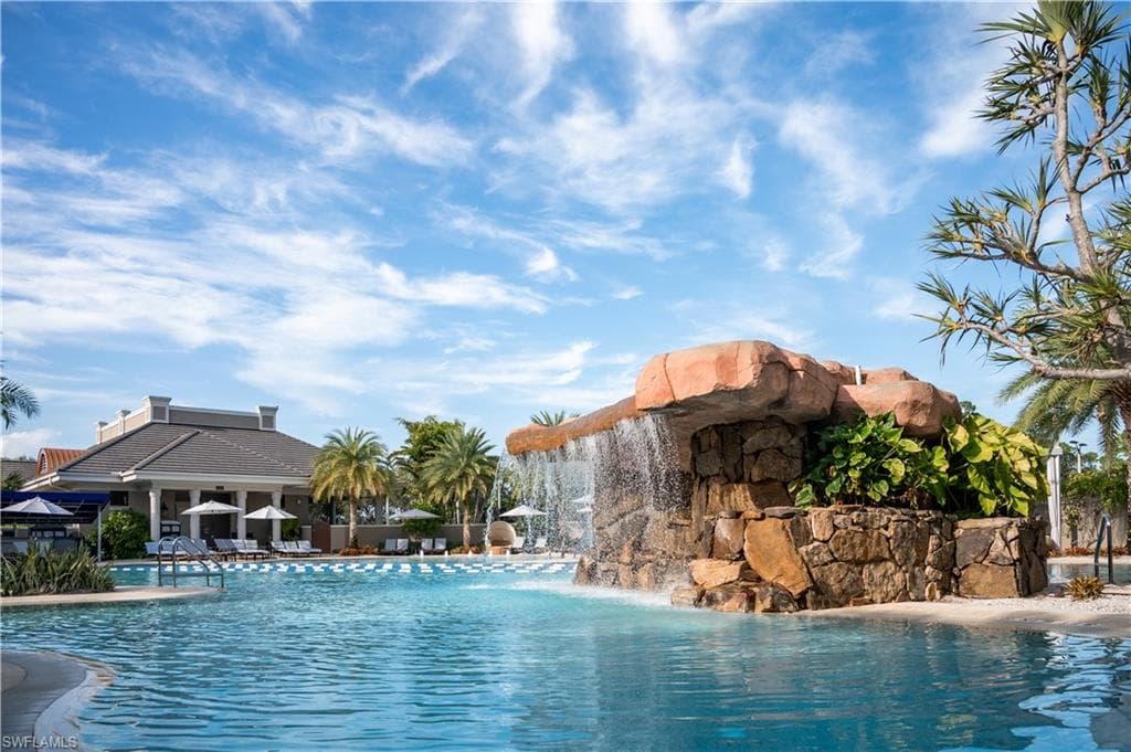 2835 SILVERLEAF LN, NAPLES FL 34105-42