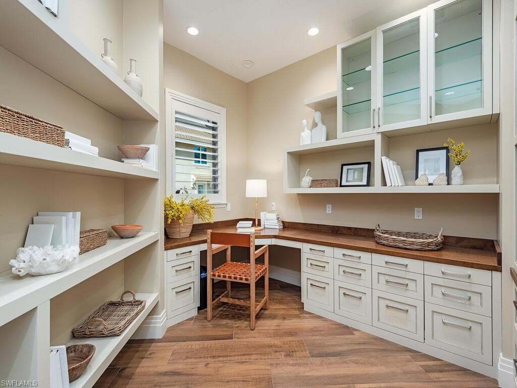 2835 SILVERLEAF LN, NAPLES FL 34105-11