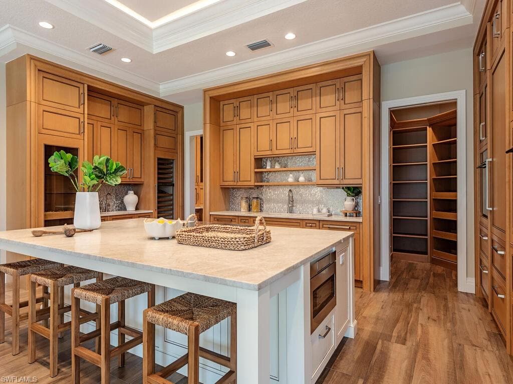 2835 SILVERLEAF LN, NAPLES FL 34105-8