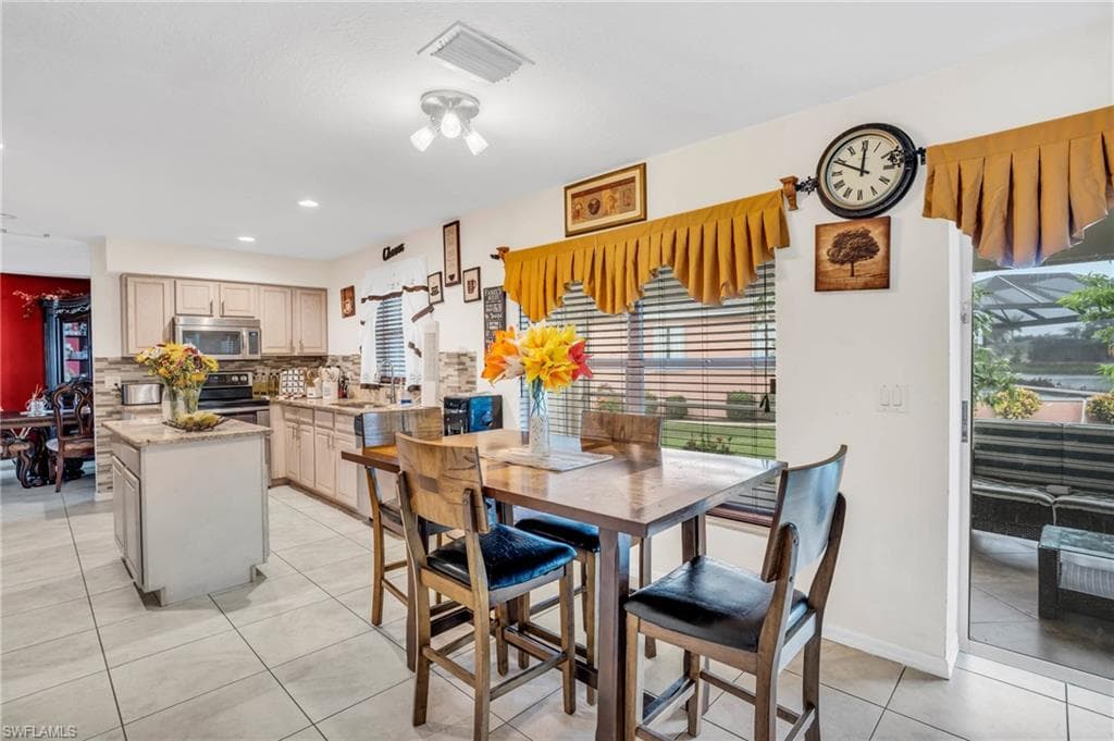 16525 Wellington Lakes CIR-11