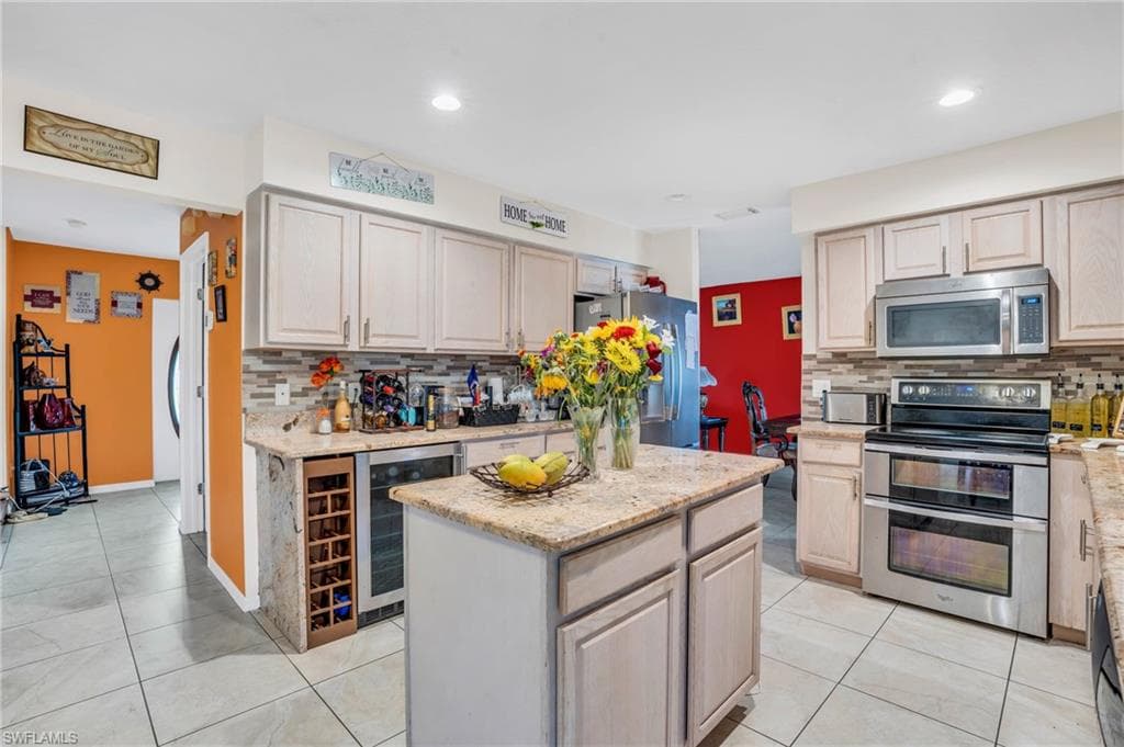16525 Wellington Lakes CIR-9