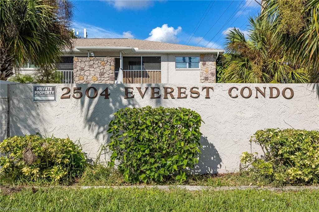2504 SE 16th PL 101-22