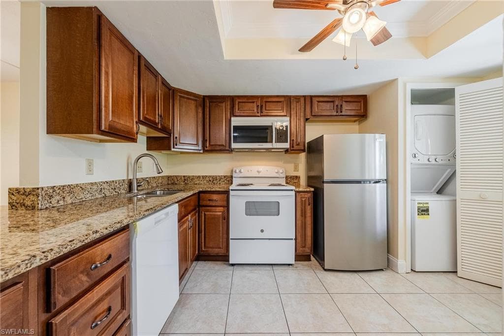 2504 SE 16th PL 101-2