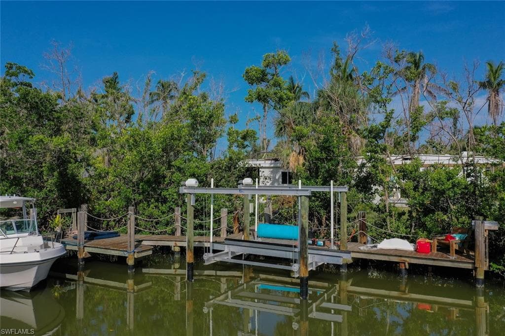 2490 Coconut DR, SANIBEL FL 33957-12