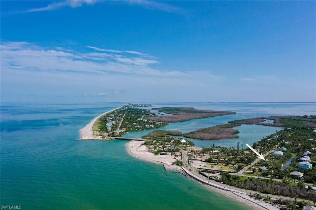 2490 Coconut DR, SANIBEL FL 33957-9