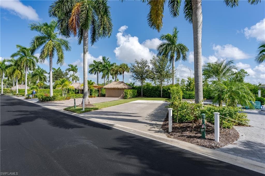13611 Snook CIR, NAPLES FL 34114-1