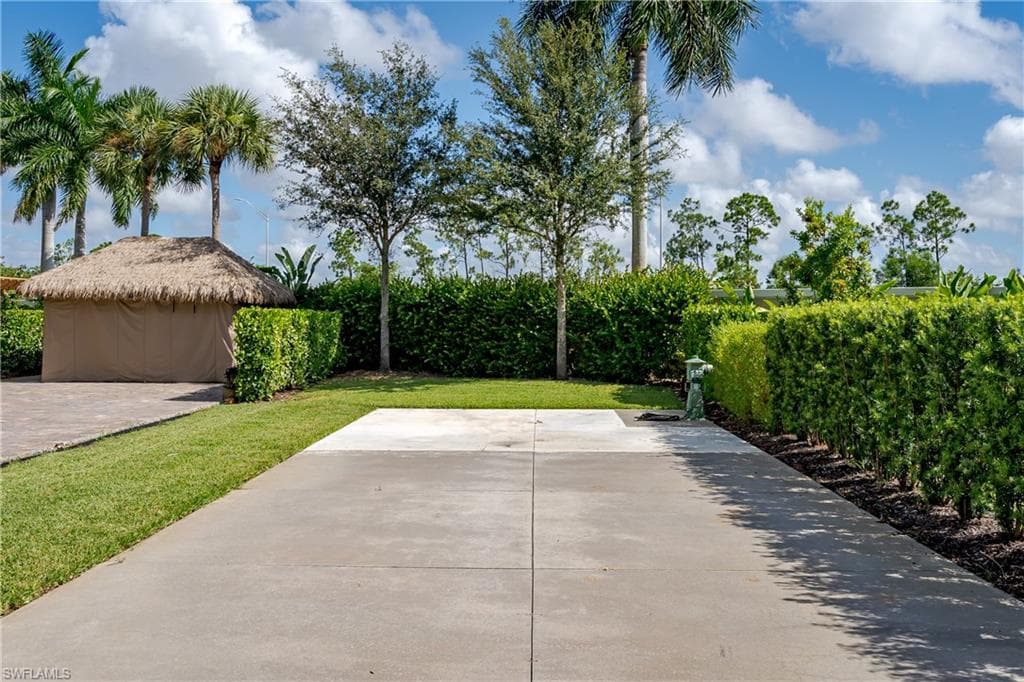 13611 Snook CIR, NAPLES FL 34114-8