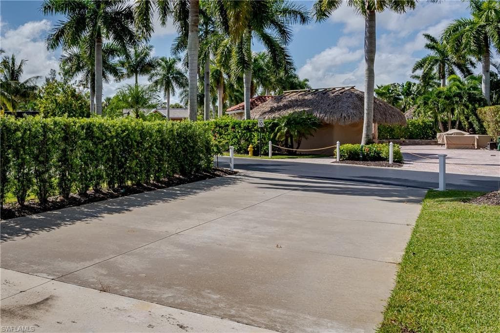 13611 Snook CIR, NAPLES FL 34114-33