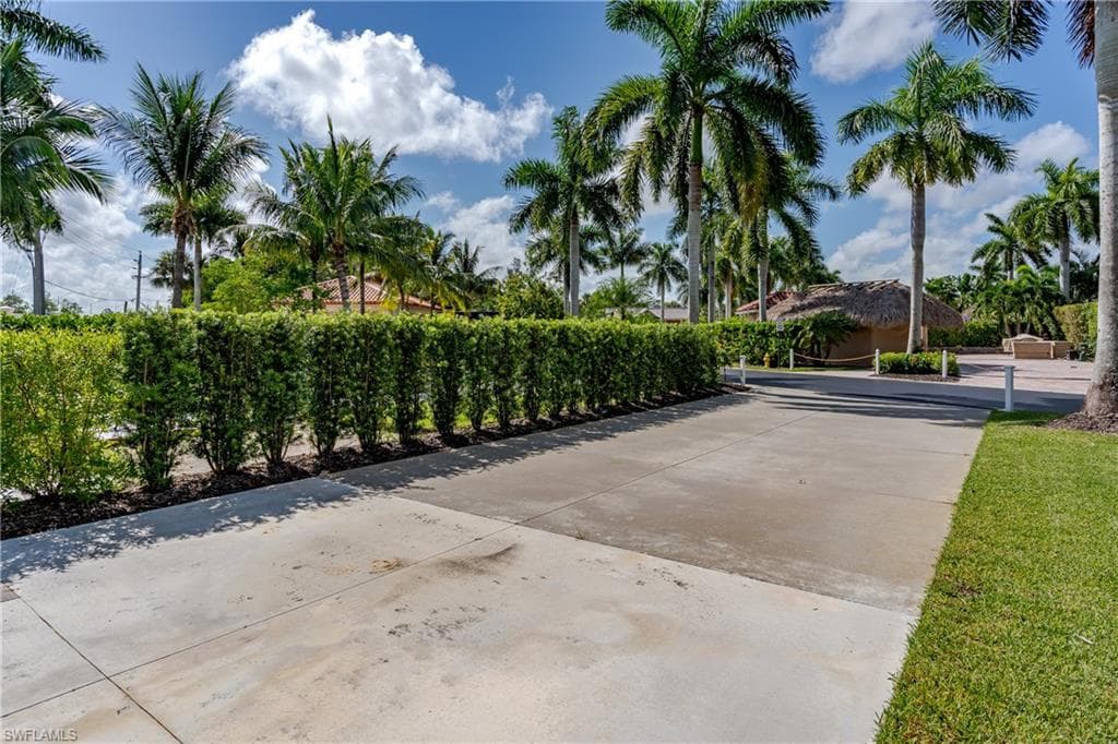 13611 Snook CIR, NAPLES FL 34114-32