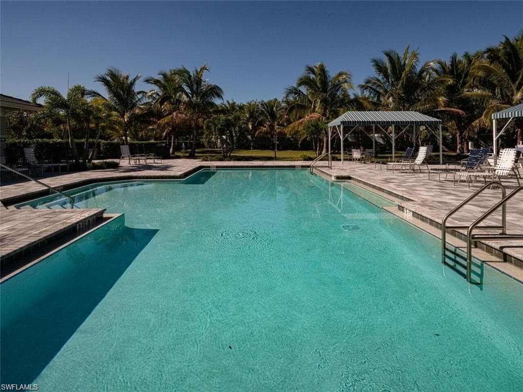 2279 Marquesa CIR, NAPLES FL 34112-22