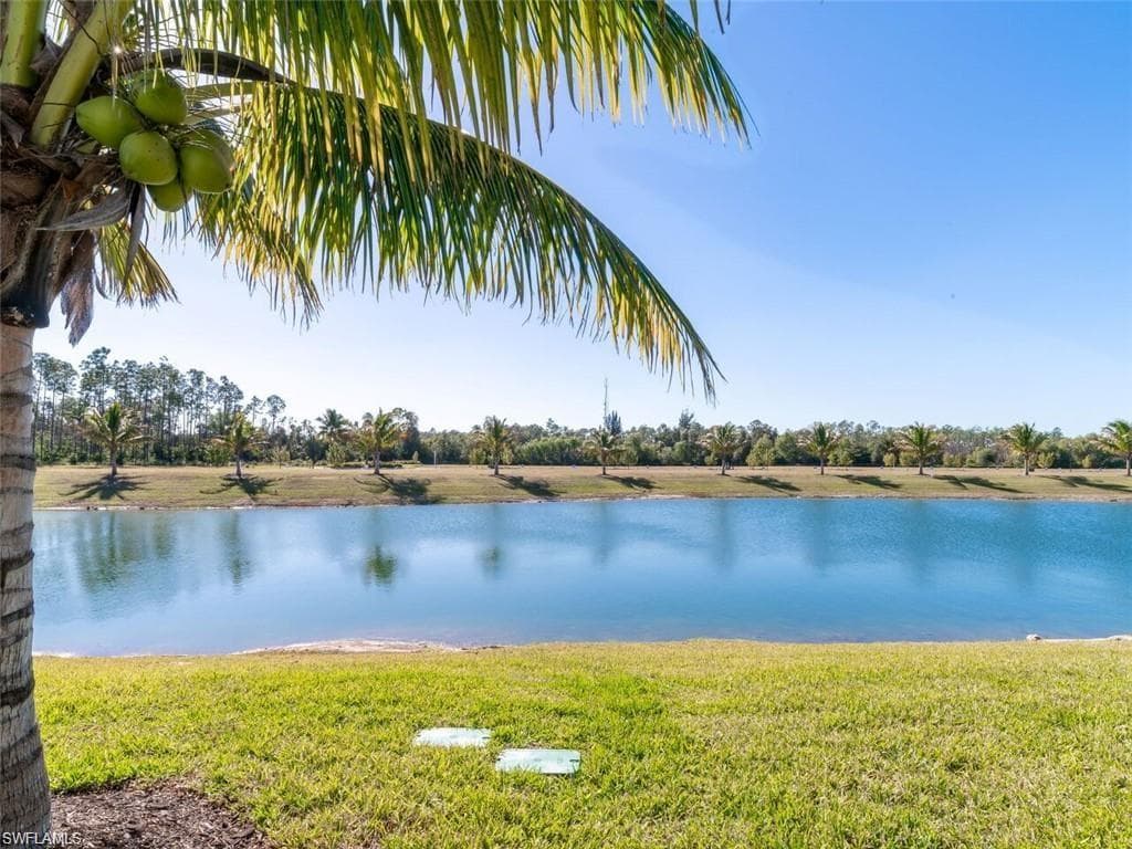 2279 Marquesa CIR, NAPLES FL 34112-1