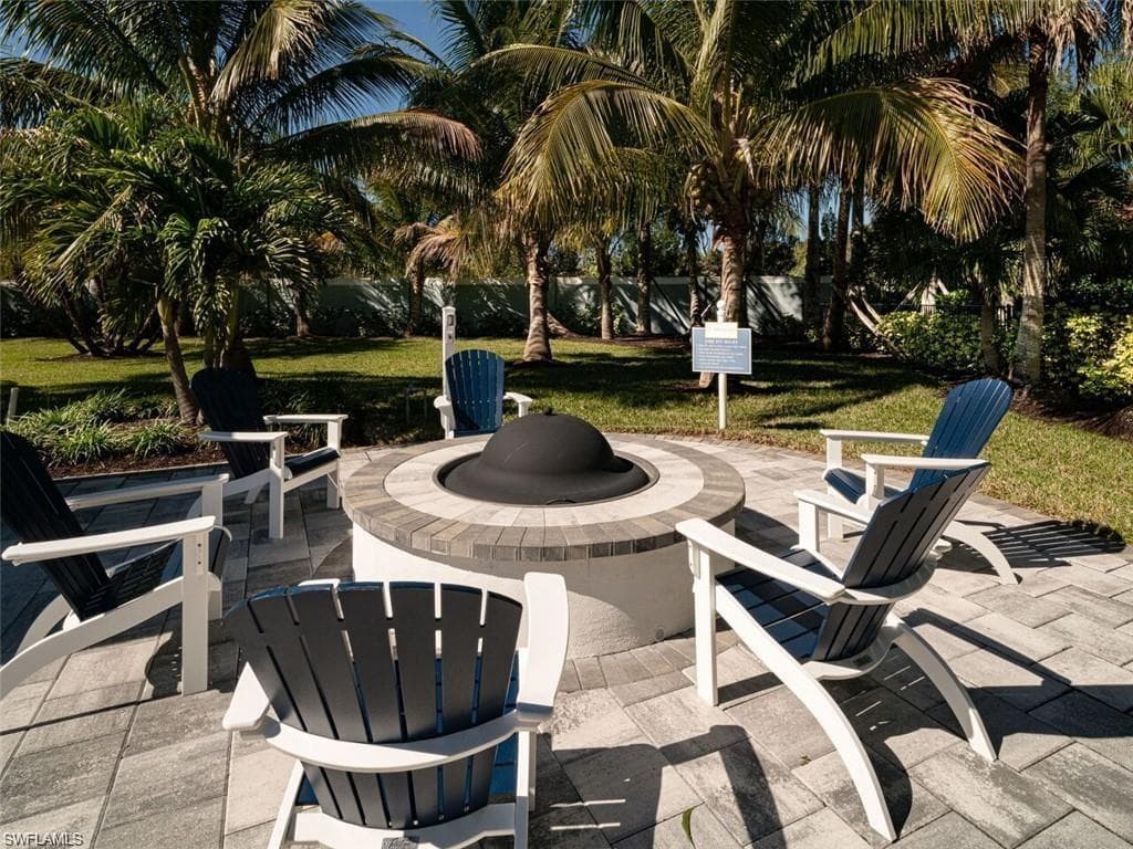 2279 Marquesa CIR, NAPLES FL 34112-23