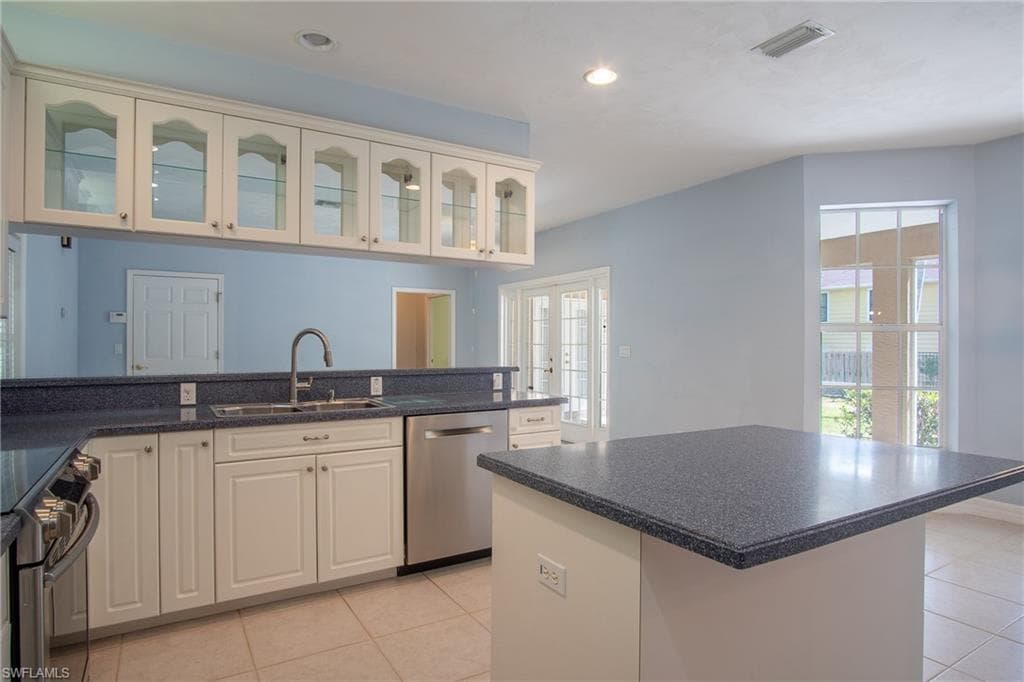 3751 McKinley AVE, FORT MYERS FL 33901-14