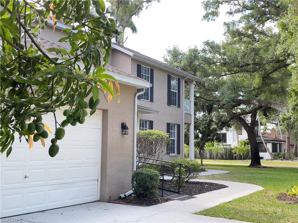 3751 McKinley AVE, FORT MYERS FL 33901-38