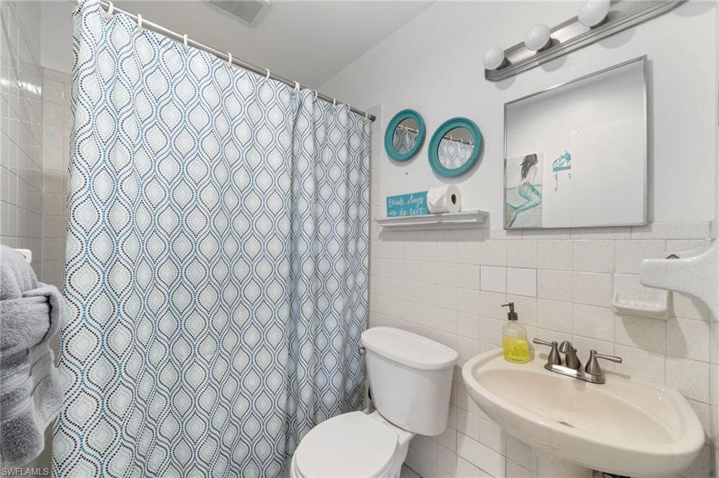 83 7th ST, BONITA SPRINGS FL 34134-16