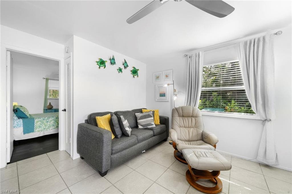 83 7th ST, BONITA SPRINGS FL 34134-15