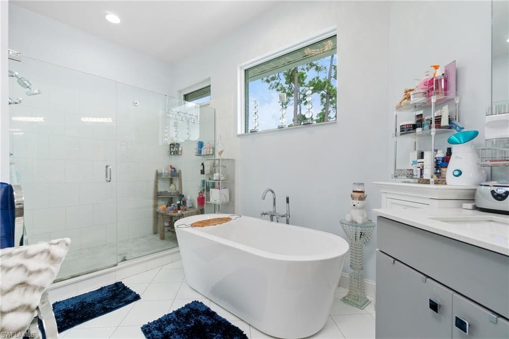 18683 Baseleg AVE, NORTH FORT MYERS FL 33917-19