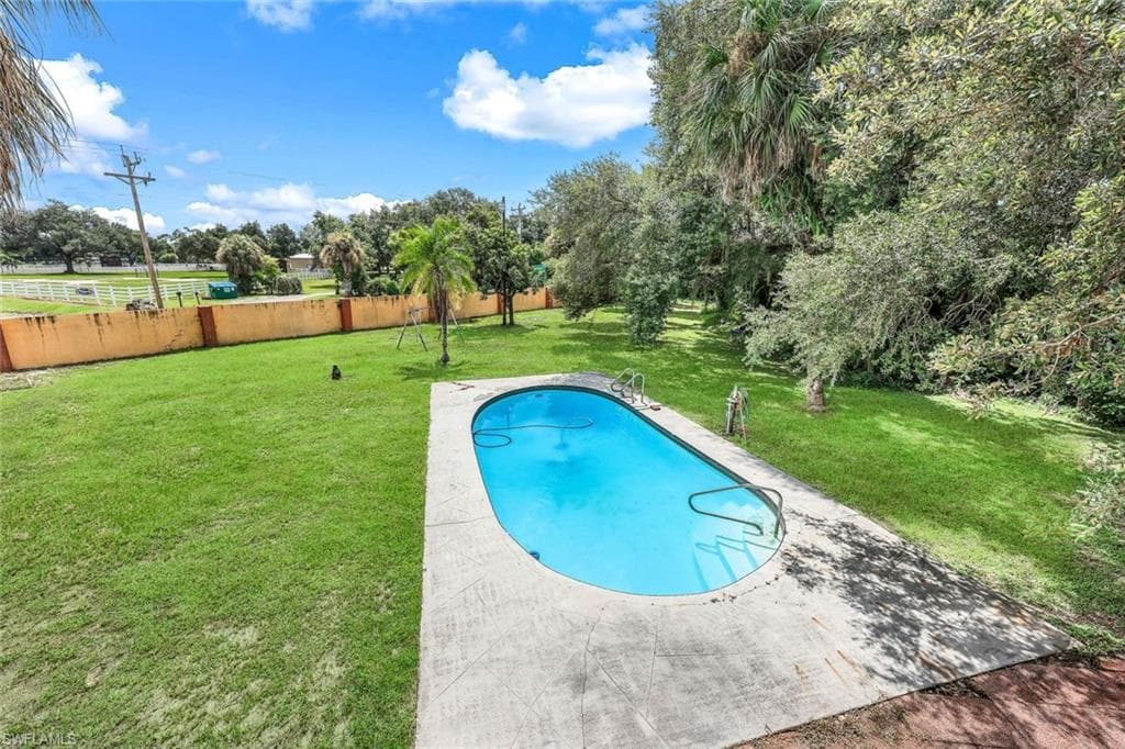 18191 Slater RD, NORTH FORT MYERS FL 33917-6