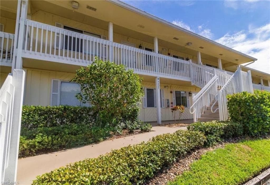 4629 Bayshore DR # J3, NAPLES FL 34112-2