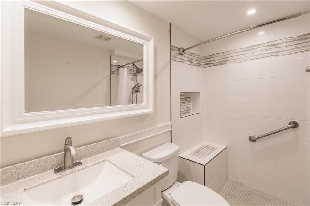 8715 Charter Club CIR # 2, FORT MYERS FL 33919-9