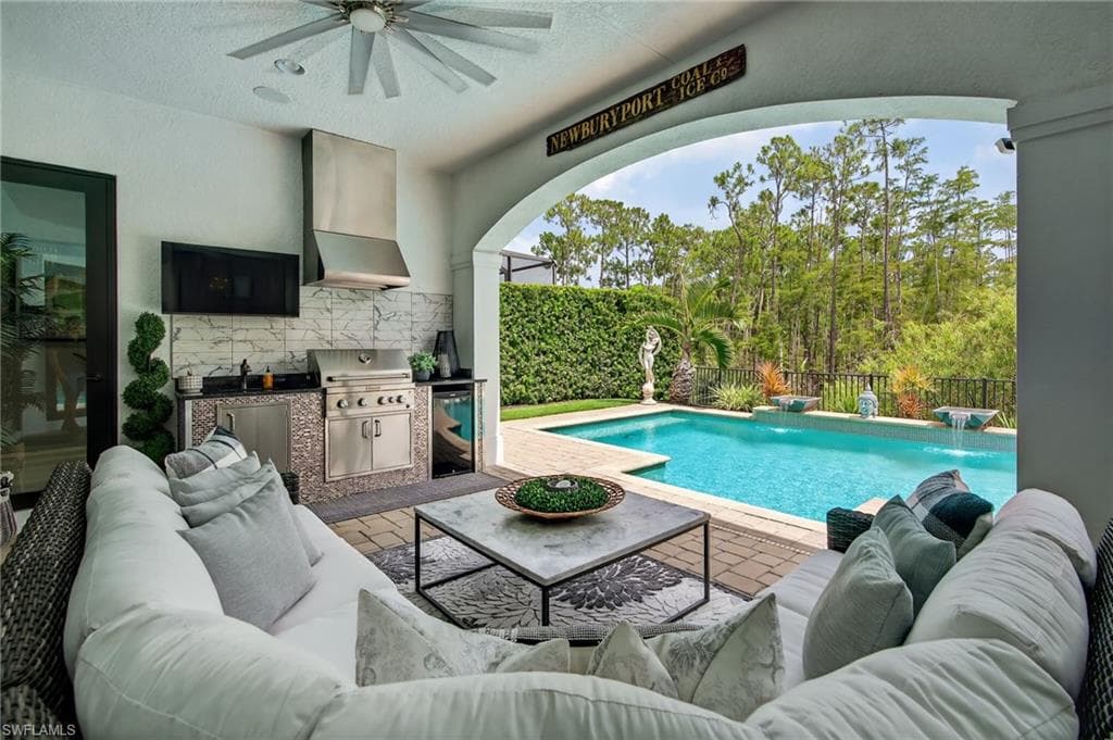 14690 Reserve PL, NAPLES FL 34109-38