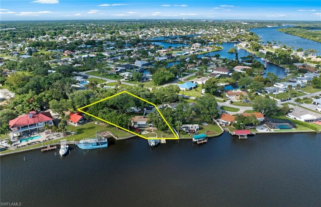 13782 River Forest DR, FORT MYERS FL 33905-2