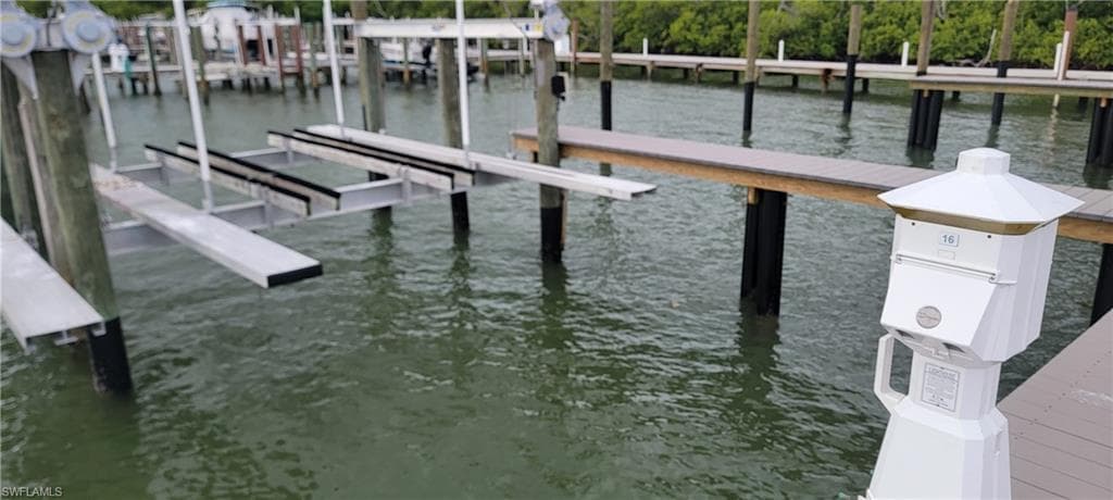 935 Whiskey Creek DR, MARCO ISLAND FL 34145-26