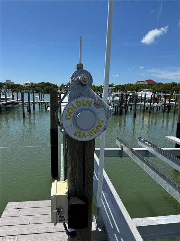 935 Whiskey Creek DR, MARCO ISLAND FL 34145-27