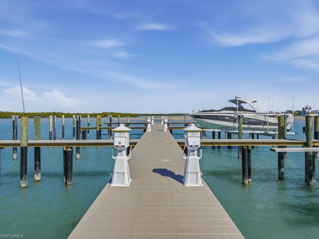 935 Whiskey Creek DR, MARCO ISLAND FL 34145-32