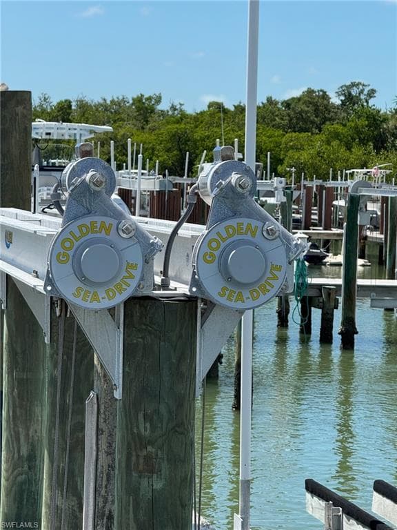 935 Whiskey Creek DR, MARCO ISLAND FL 34145-28