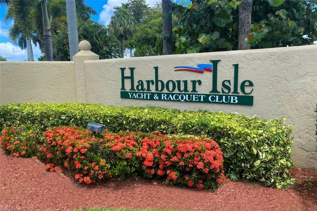 15100 Ports of Iona DR W, FORT MYERS FL 33908-1