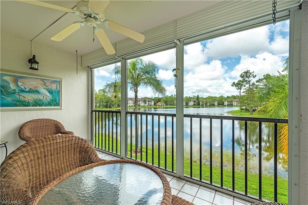 5724 Deauville CIR # H206, NAPLES FL 34112-10