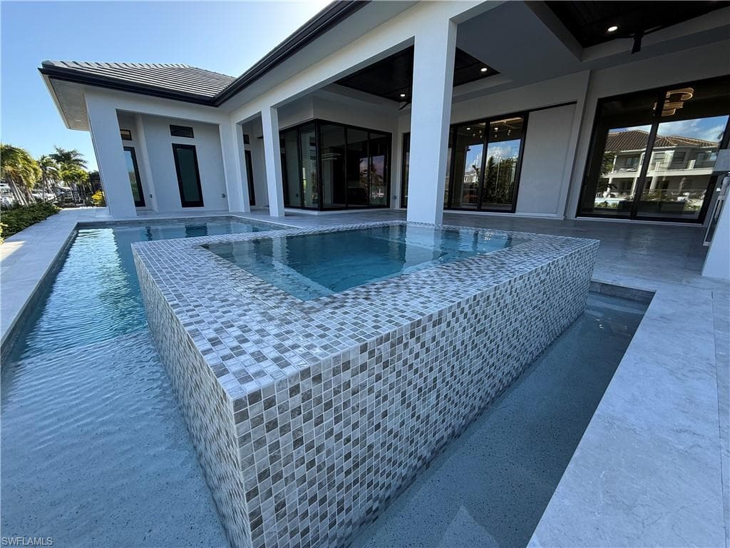 6802 Griffin BLVD, FORT MYERS FL 33908-26