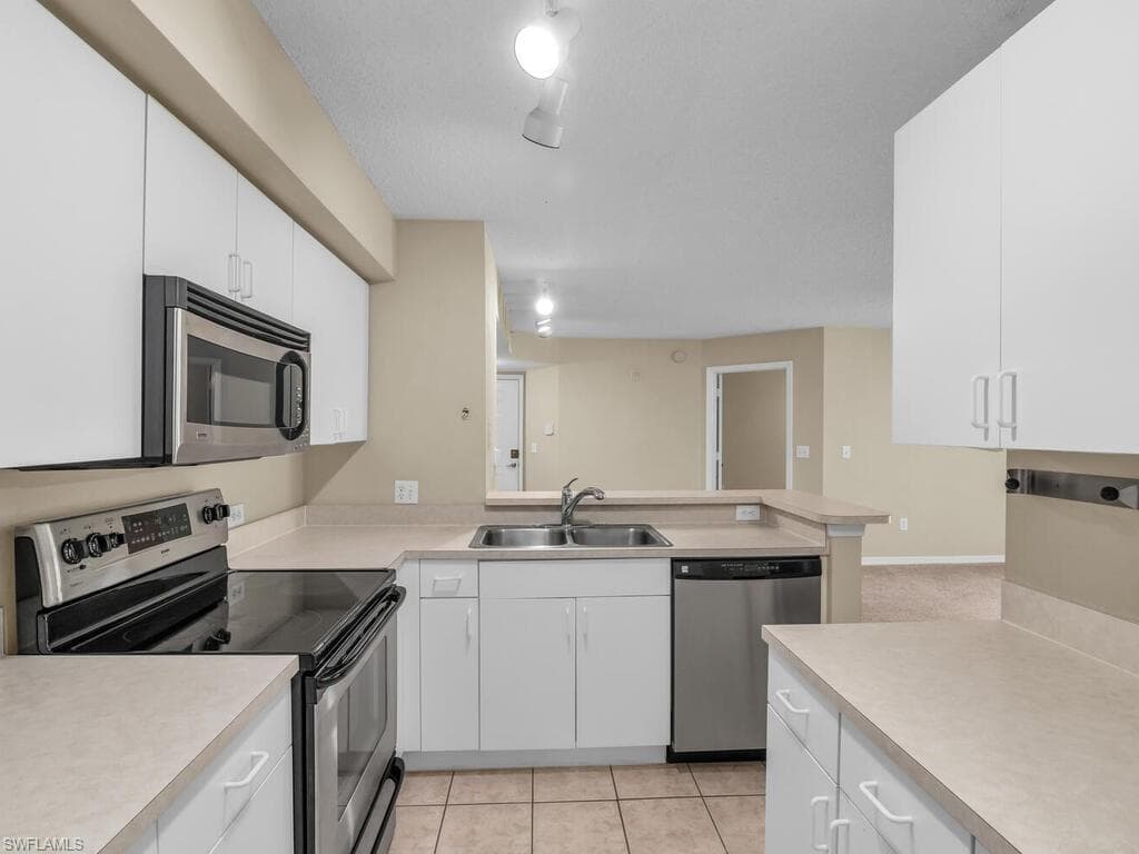 8930 Colonnades CT E # 612, BONITA SPRINGS FL 34135-11