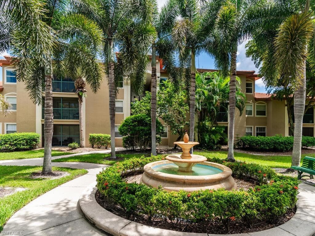 8930 Colonnades CT E # 612, BONITA SPRINGS FL 34135-3