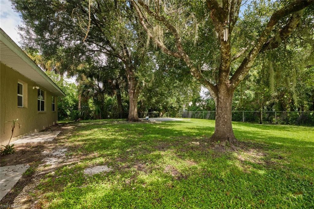 2321 Thurlow ST, ALVA FL 33920-33