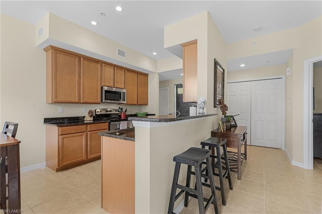 3732 Pino Vista WAY # 2, ESTERO FL 33928-5